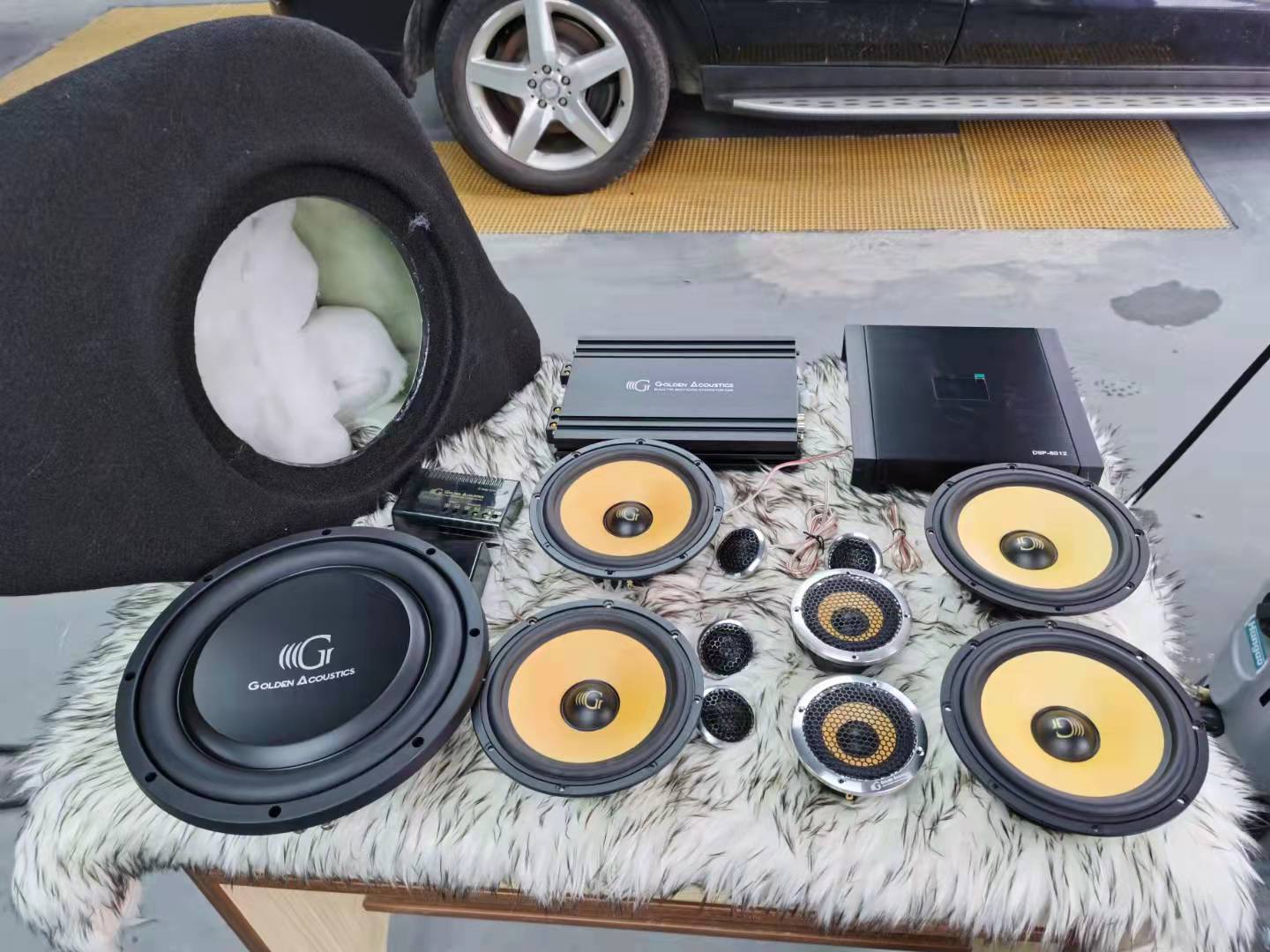车之家丰田RAV4改装黄金声学汽车音响，满足更高层次的听音需求